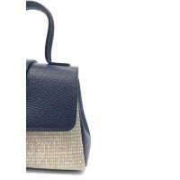 Borsa in Pelle Martellata e Tessuto Naturale – Eleganza Made in Italy