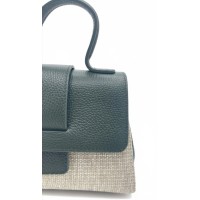 Borsa in Pelle Martellata e Tessuto Naturale – Eleganza Made in Italy